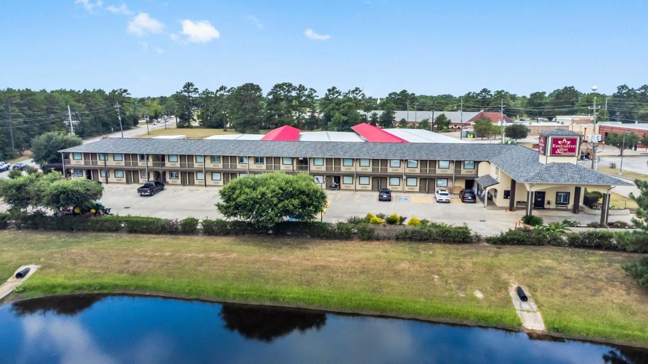 Executive Inn & Suites Magnolia Bagian luar foto