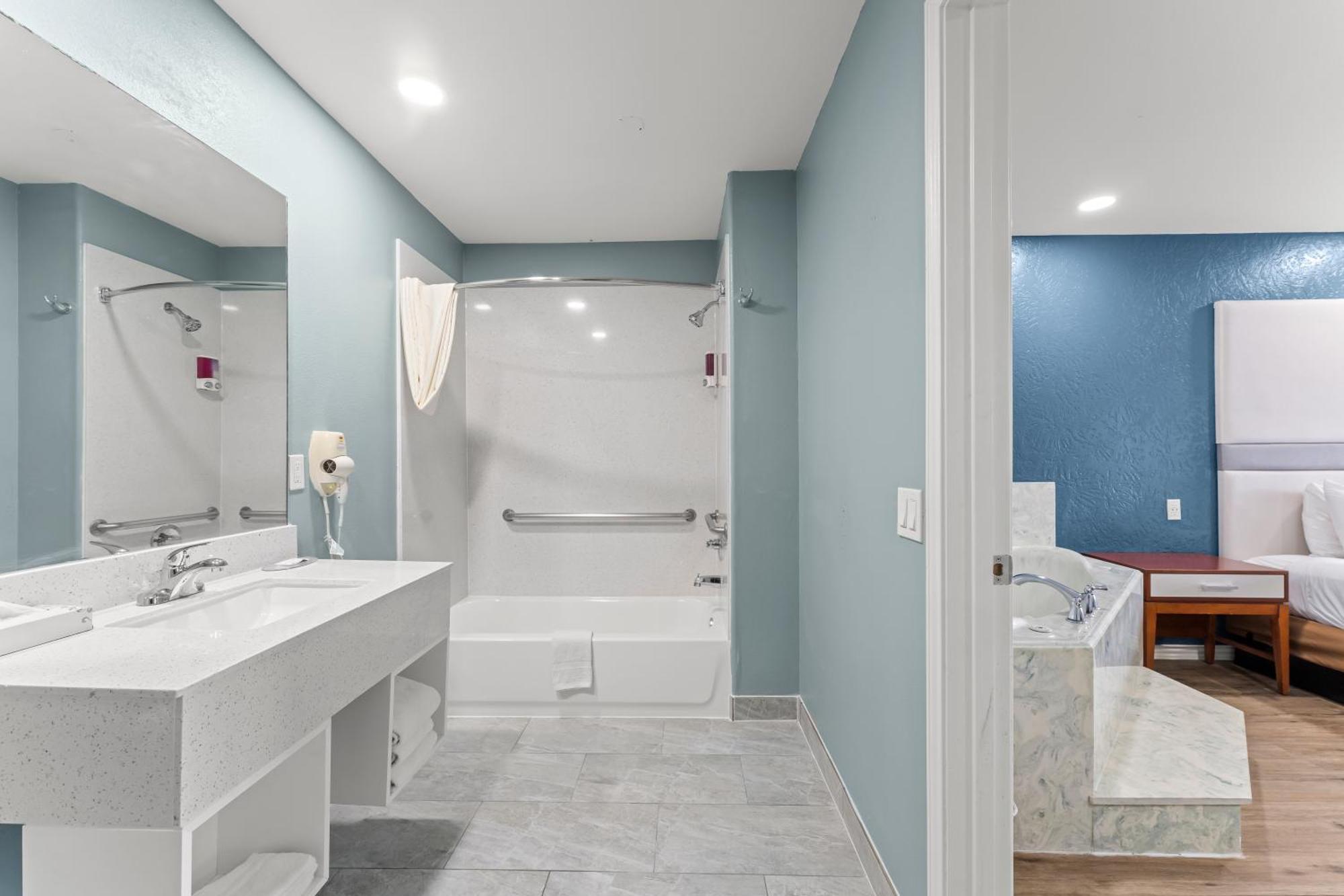 Executive Inn & Suites Magnolia Bagian luar foto