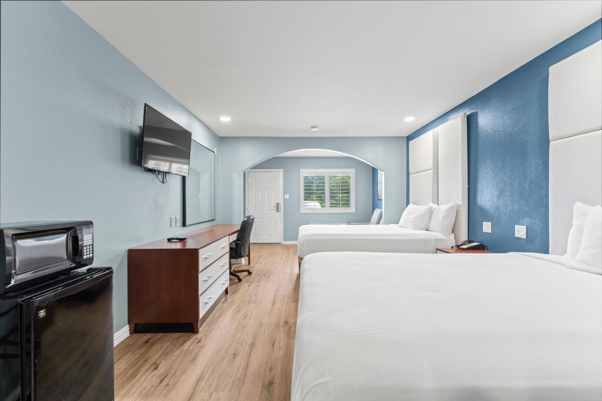 Executive Inn & Suites Magnolia Bagian luar foto