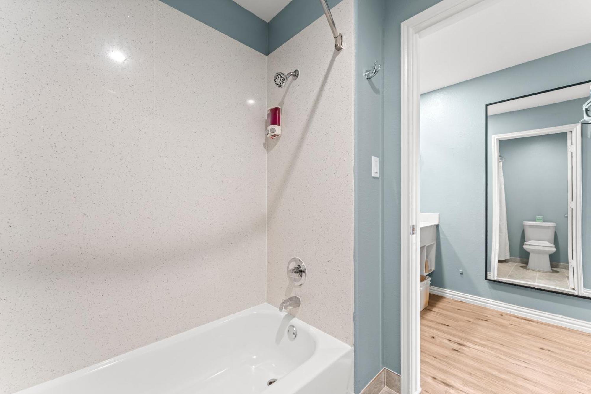 Executive Inn & Suites Magnolia Bagian luar foto